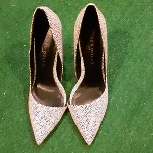 Paper Dolls Pumps